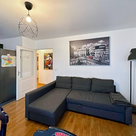 Les Paves De Prague - Appartement Pour 4 A 10 Minutes De Disneyland Paris Montévrain Eksteriør billede
