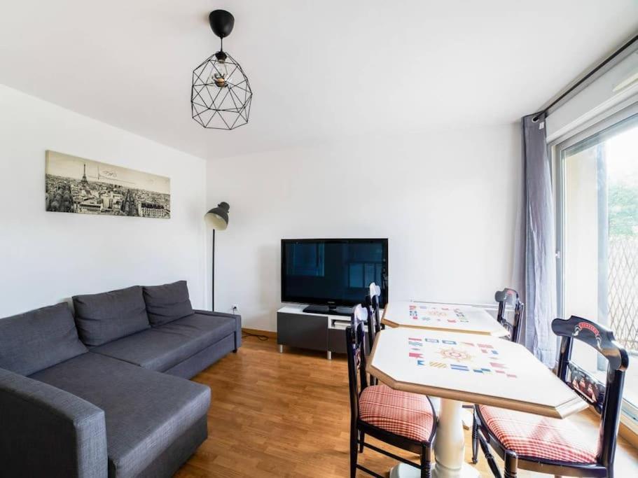 Les Paves De Prague - Appartement Pour 4 A 10 Minutes De Disneyland Paris Montévrain Eksteriør billede